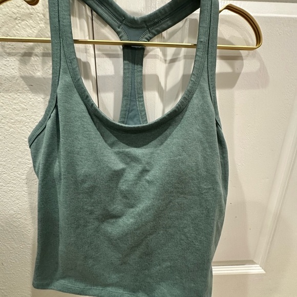 Prana Tops - Prana Teal workout Top. Layering essential, sporty, minimalistic, Elevated
